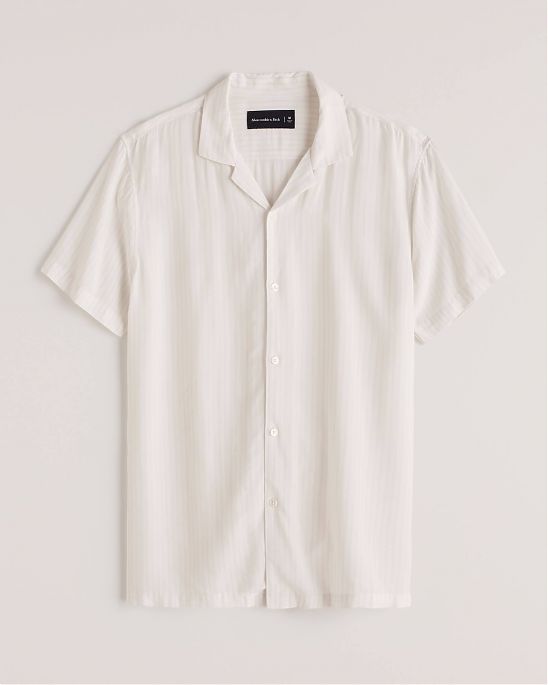 Moscow USA предлагает вам купить классическую рубашку с коротким рукавом Abercrombie Fitch белого цвета в вертикальную полоску. Модель 05279. Доставка по России, Москве и области, самовывоз