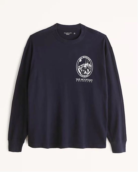 Moscow USA предлагает вам купить футболку с длинным рукавом Abercrombie Fitch темно-синего цвета с белыми надписями на груди. Модель 06756. Доставка по России, Москве и области, самовывоз