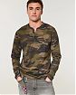 Мужская футболка Hollister хенли с длинным рукавом и мягкой хлопковой тканью. Оригинальная модель 07890, бесплатная доставка и примерка по России.
