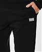 Moscow USA предлагает Вам купить спортивные штаны Hollister черного цвета с фирменной нашивкой. Модель 06319 Доставка по России, Москве и области, самовывоз.