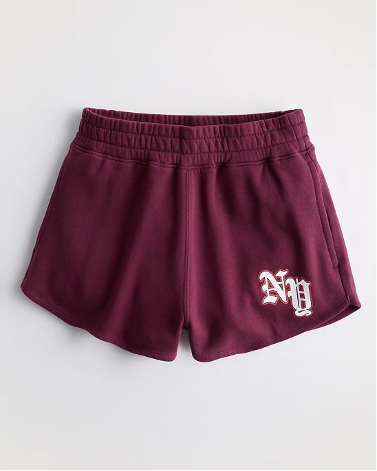 Женские спортивные шорты Hollister бордового цвета с лого. Модель 06505. Подробное описание и цена товара. Доставка по России, Москве и Области от Moscow USA