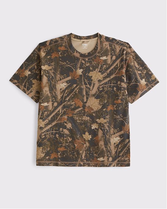 Мужская футболка YPB Active камуфляж из эластичной ткани с влагоотводящими свойствами. Оригинальная модель, бесплатная доставка и примерка по России.