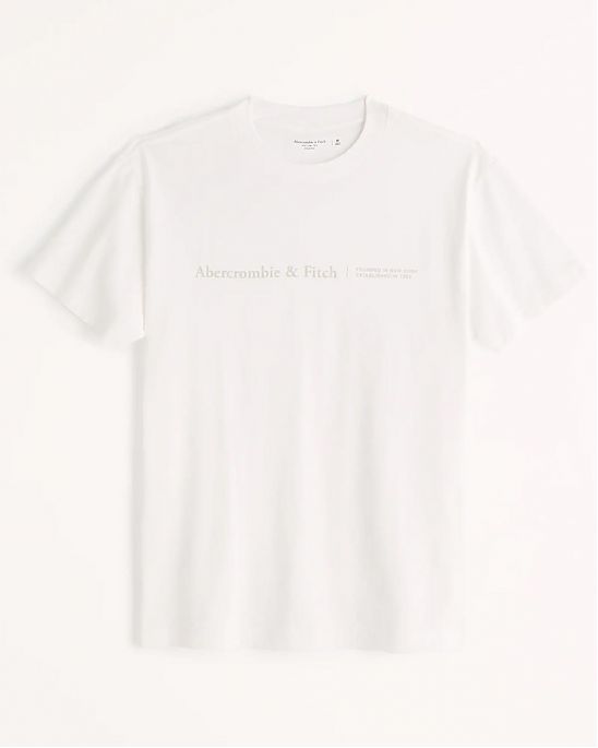 Moscow USA предлагает вам купить футболку Abercrombie Fitch белого цвета с графическим HD логотипом в виде надписи. Модель 06207. Доставка по России, Москве и области, самовывоз