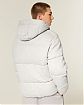 Мужская куртка Hollister из мягкого флиса со стегаными секциями, капюшоном и карманами. Оригинальная модель 08157, бесплатная доставка и примерка по России.